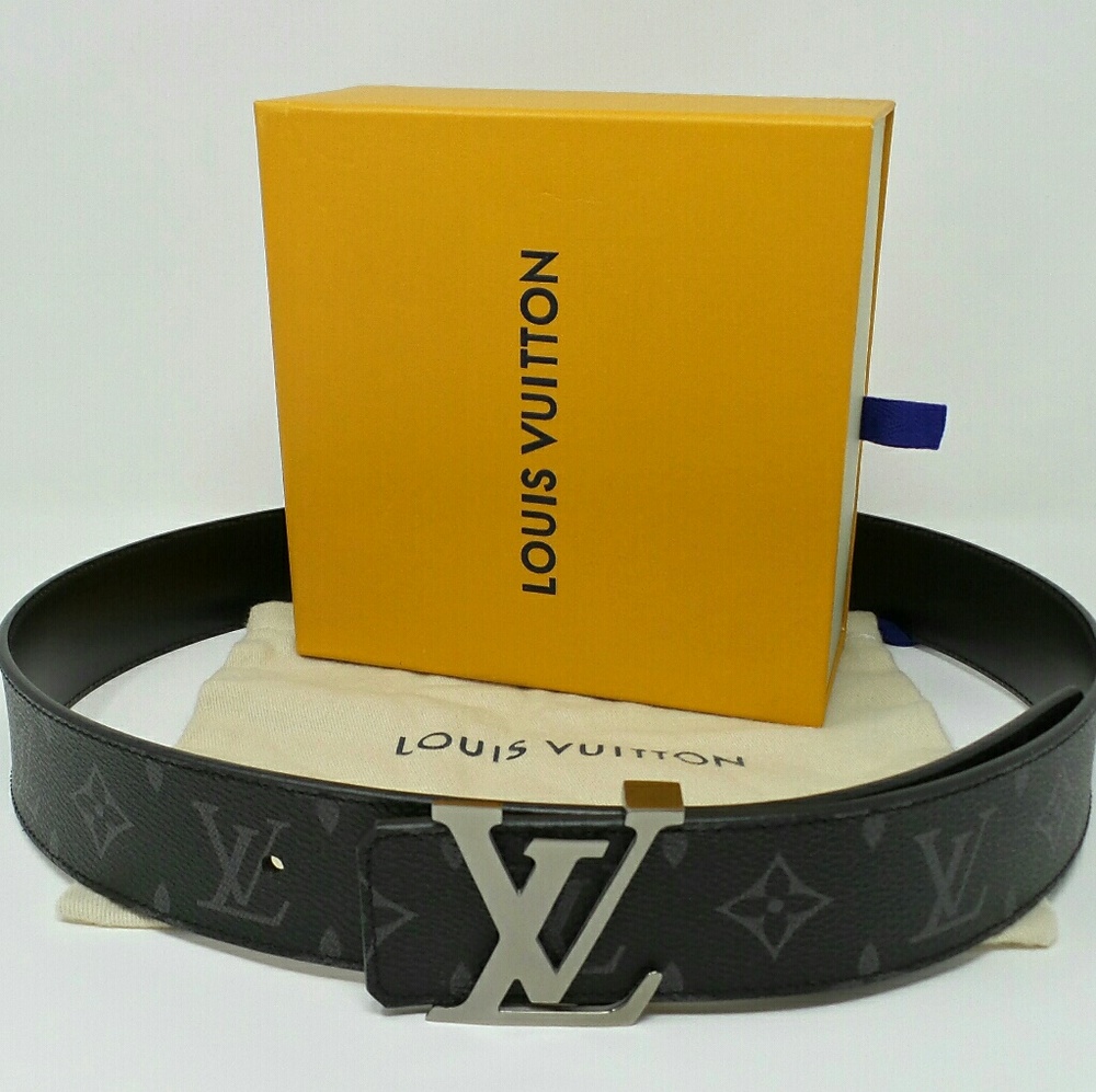 Like New Authentic Reversible Belt LV Size 90
